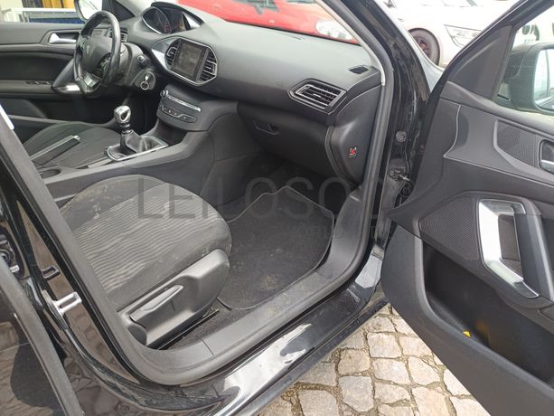 Peugeot 308 · Ano 2014