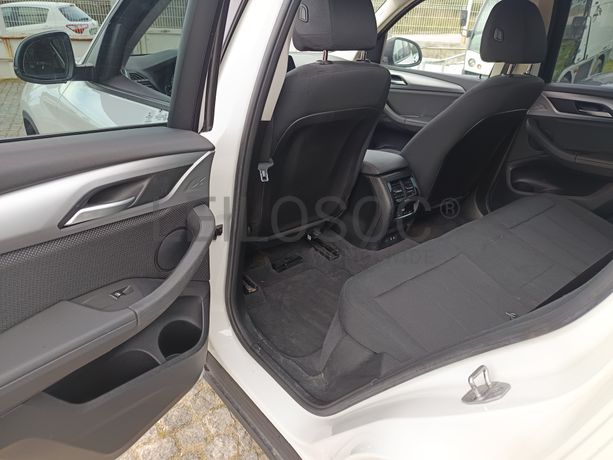 BMW X3 sDrive18d · Ano 2021