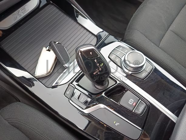 BMW X3 sDrive18d · Ano 2021