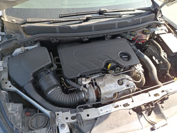 Opel Astra · Ano 2018