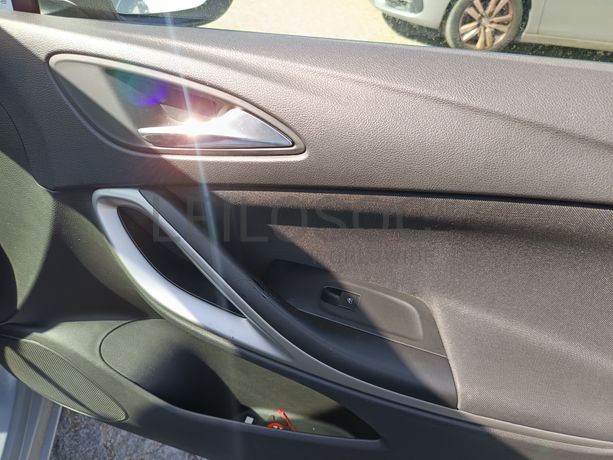 Opel Astra · Ano 2018