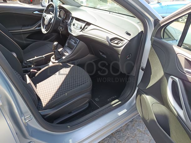 Opel Astra · Ano 2018