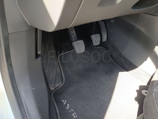 Opel Astra · Ano 2018