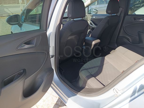 Opel Astra · Ano 2018