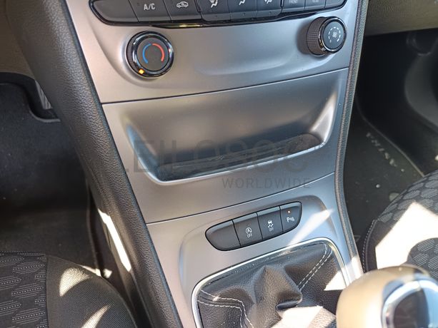 Opel Astra · Ano 2018