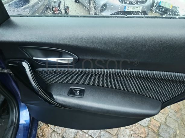 BMW 116 d · Ano 2016