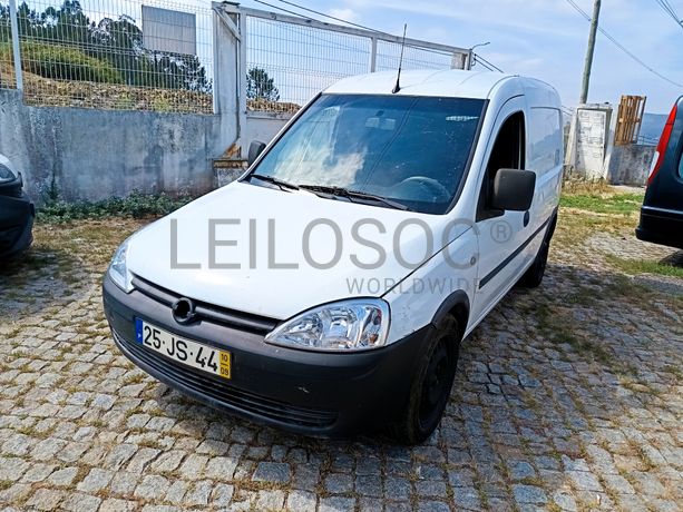Fotografia de veículo: Opel Combo CDTI · Ano 2010
