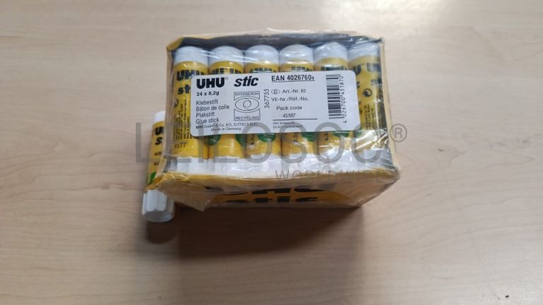 Cola em bastão - UHU