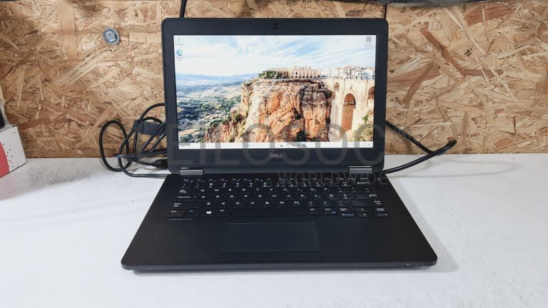 Computador portátil Dell Latitude E7270