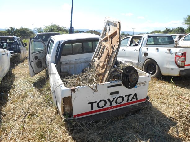 D/ Cab Pickup 4x4 - 2009