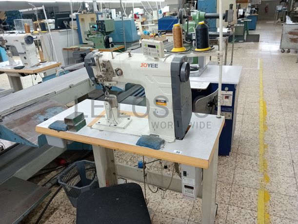 Máquinas de costura · Mesa de dar cola