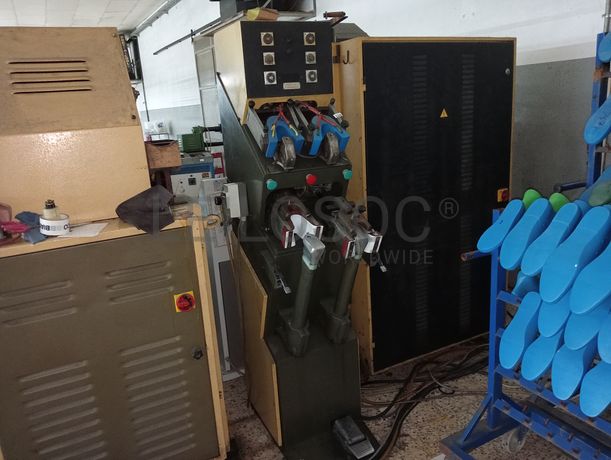 Fotografia de equipamento: Máquina de enformar