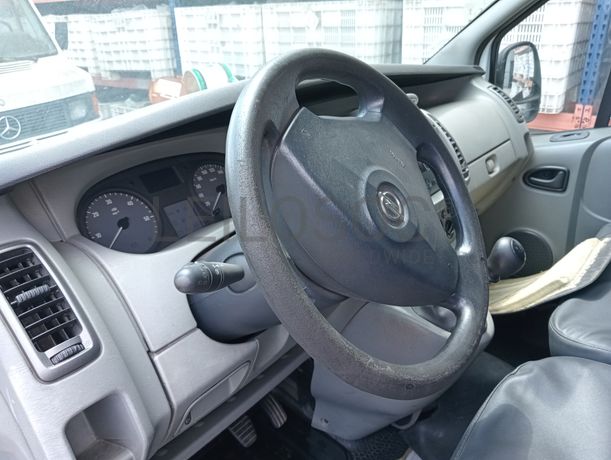 Opel Vivaro CDTi · Ano 2008