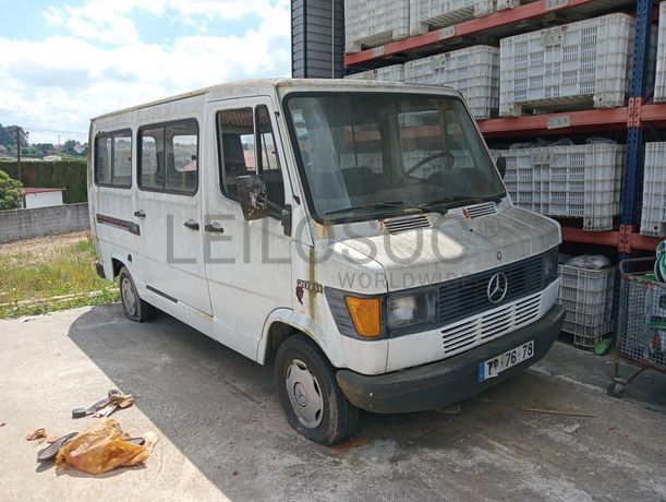 Mercedes-Benz 207D