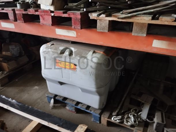 Fotografia de equipamento: Depósito de combustível 