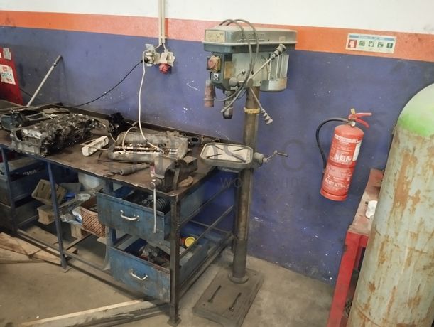 Equipamentos para a Indústria Automóvel · Veículo