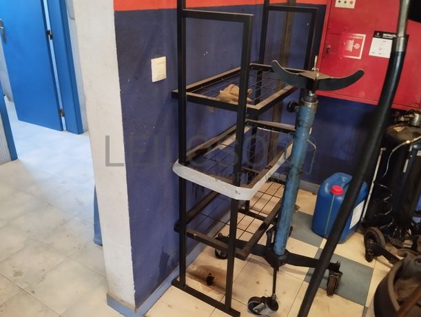 Equipamentos para a Indústria Automóvel · Veículo