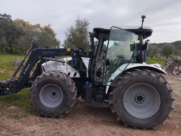 Trator agrícola