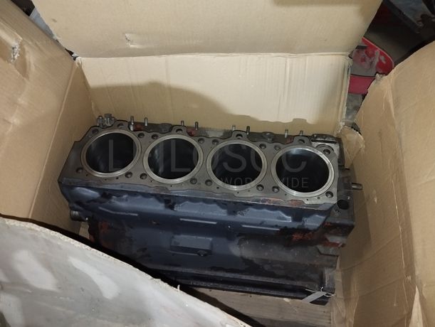 Fotografia de equipamento: Peças de Motor