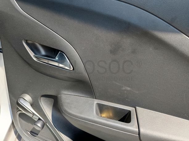 Opel Corsa · Ano 2021