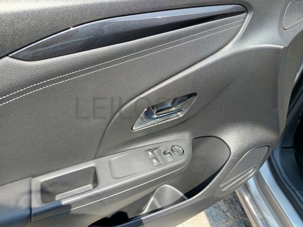 Opel Corsa · Ano 2021