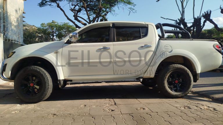 MITSUBISHI TRITON L200 2.5GLS-3,00m - 2011