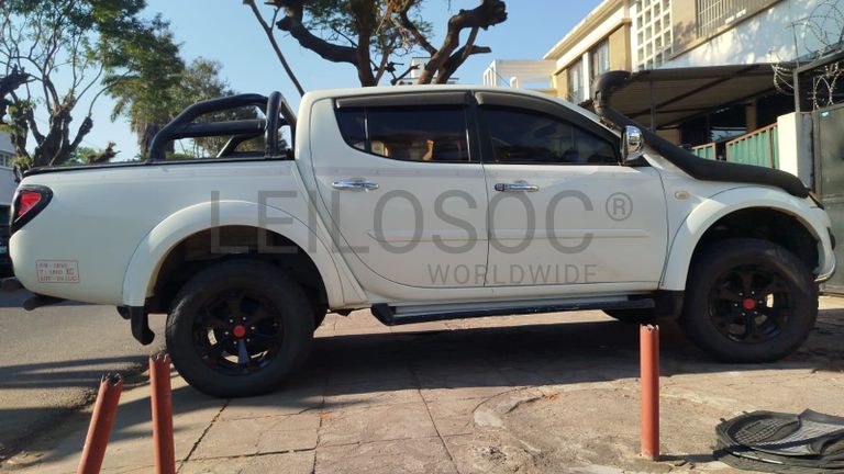 MITSUBISHI TRITON L200 2.5GLS-3,00m - 2011