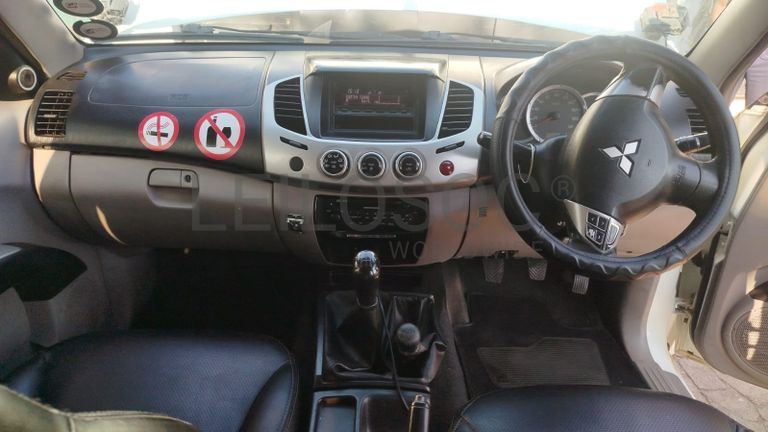 MITSUBISHI TRITON L200 2.5GLS-3,00m - 2011