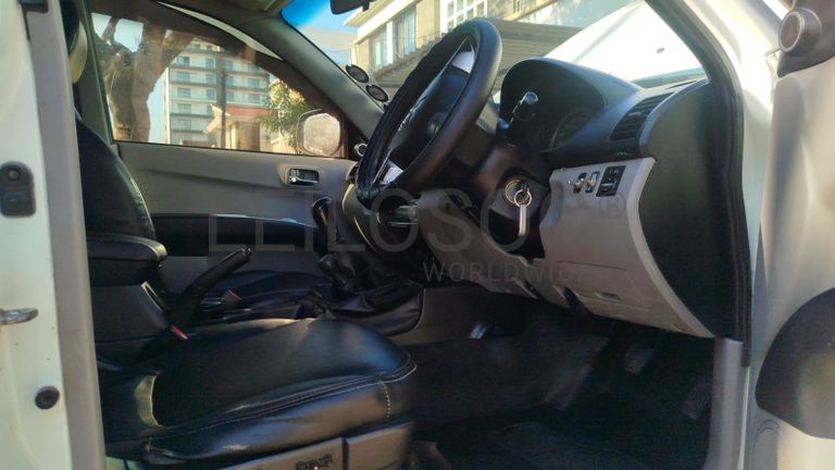 MITSUBISHI TRITON L200 2.5GLS-3,00m - 2011