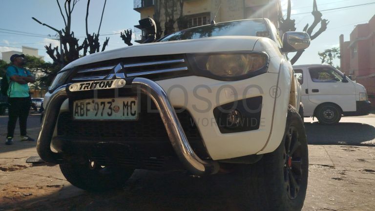MITSUBISHI TRITON L200 2.5GLS-3,00m - 2011