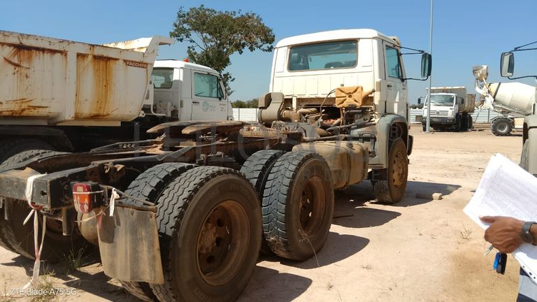 Camião Trator VOLKSWAGEN Worker 31-310