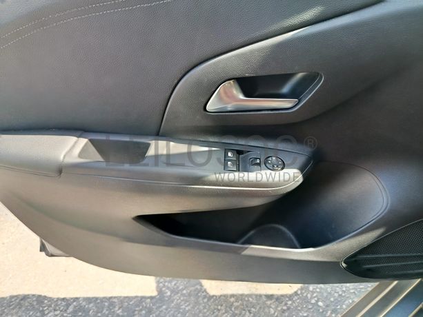 Opel Corsa · Ano 2021