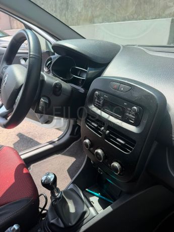 Renault Clio · Ano 2015