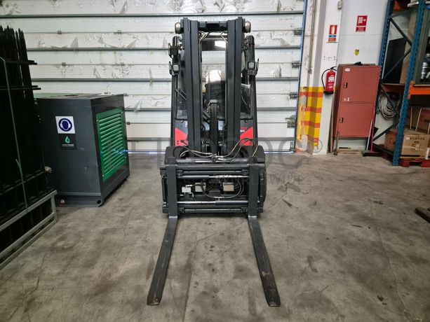 Empilhador Linde · Ano 2017 · 3000 KG