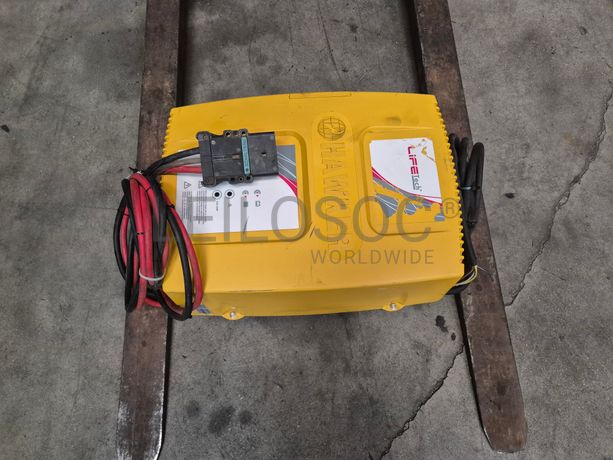 Empilhador Linde · Ano 2002 · 1400 KG