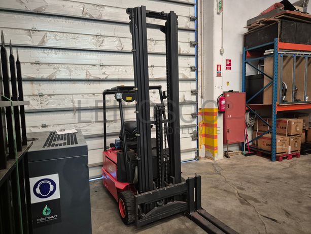 Empilhador Linde · Ano 2005 · 1500 KG