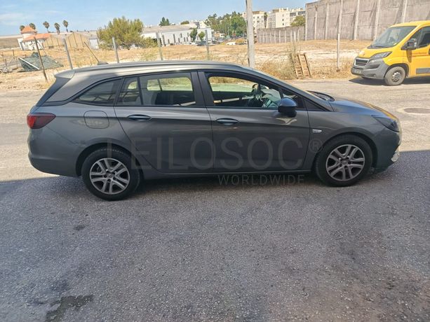 Opel Astra · Ano 2021