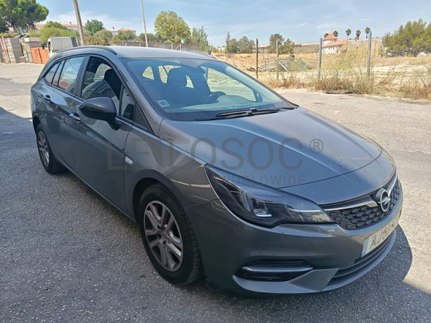 Opel Astra · Ano 2021