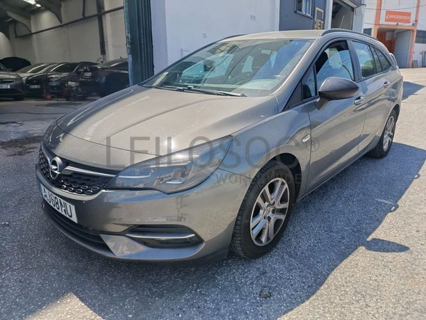 Opel Astra · Ano 2021