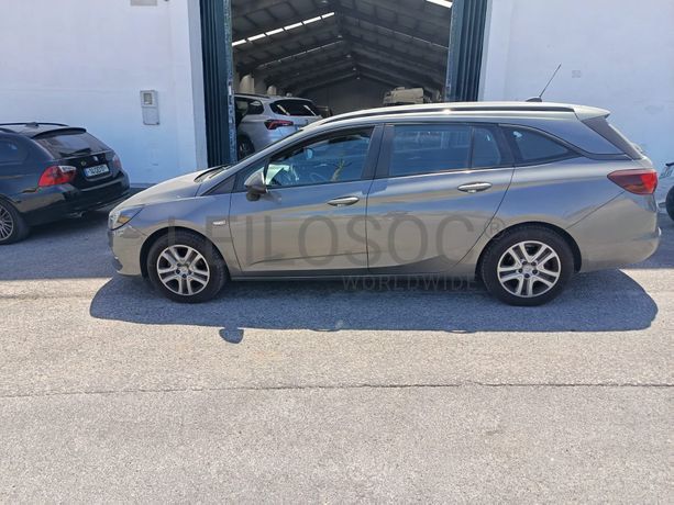 Opel Astra · Ano 2021