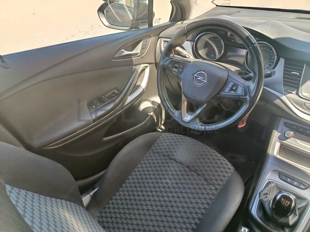 Opel Astra · Ano 2021