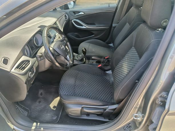 Opel Astra · Ano 2021