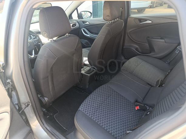Opel Astra · Ano 2021