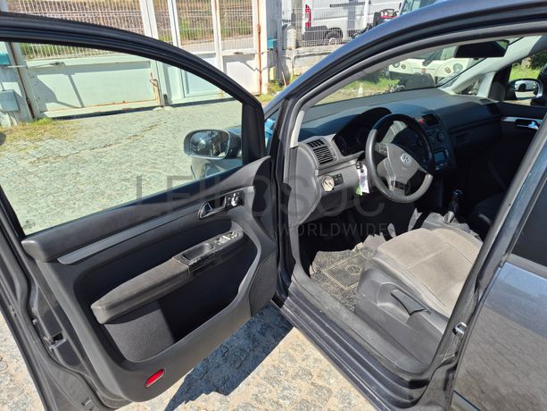 Volkswagen Touran · Ano 2005