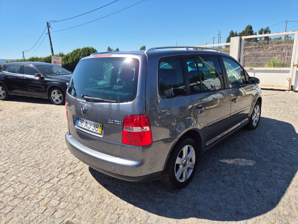 Volkswagen Touran · Ano 2005