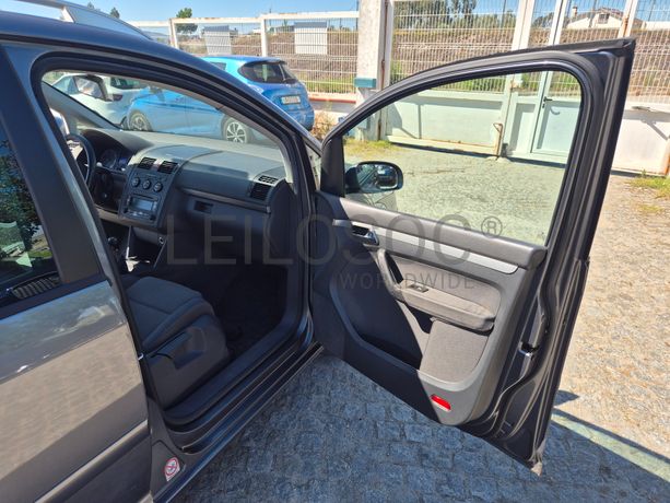 Volkswagen Touran · Ano 2005