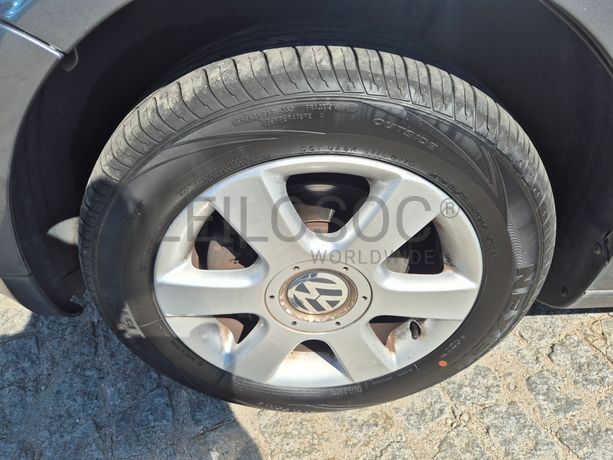 Volkswagen Touran · Ano 2005