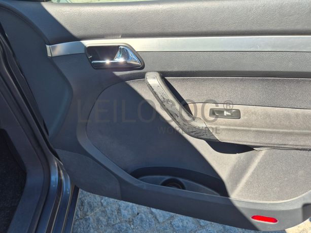 Volkswagen Touran · Ano 2005