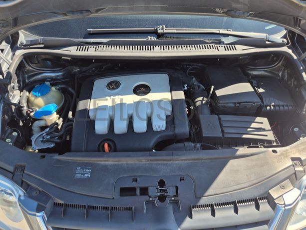 Volkswagen Touran · Ano 2005