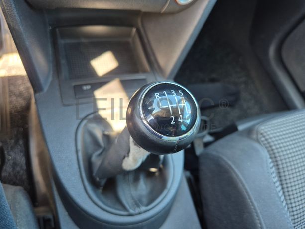 Volkswagen Touran · Ano 2005